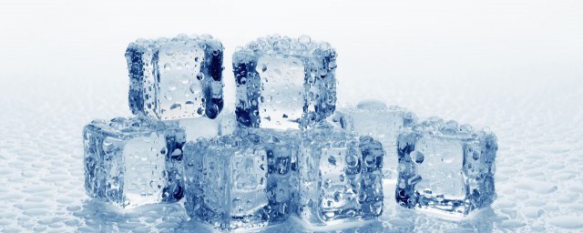 热水和冷水哪个更容易结冰(热水和冷水哪一个更容易结冰)