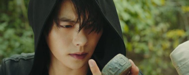 张起灵的真实身份是什么(张起灵啥身份)