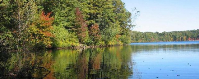 瓦尔登湖在什么地方(瓦尔登湖的地理位置)