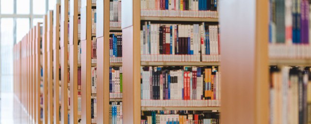 平装书和精装书有什么区别(平装书和精装书的区别主要在哪些方面)