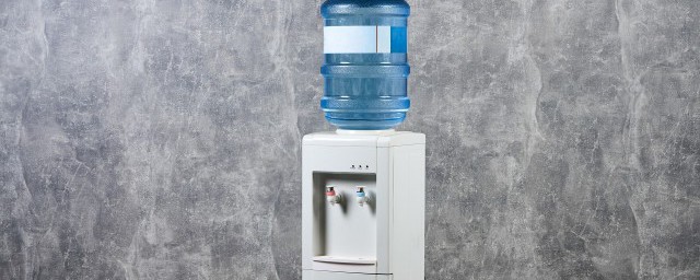 饮水机出现e1怎么办(饮水机报错E1)