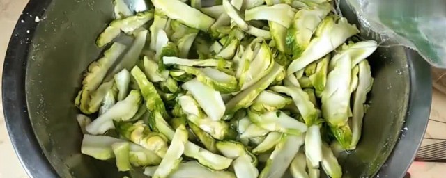 腌制榨菜头的方法(怎样腌榨菜头)