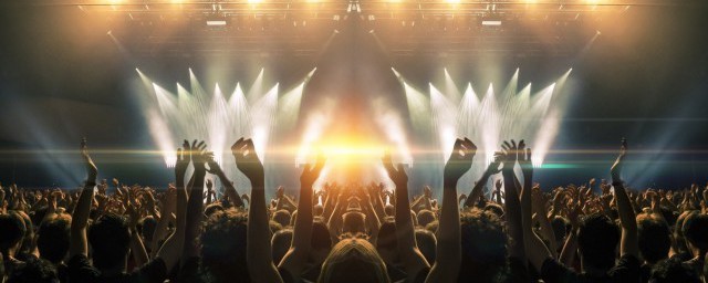 猪啊羊啊都到哪里去啊是什么歌的歌词(猪啊羊啊送到哪里去这歌叫啥歌名)