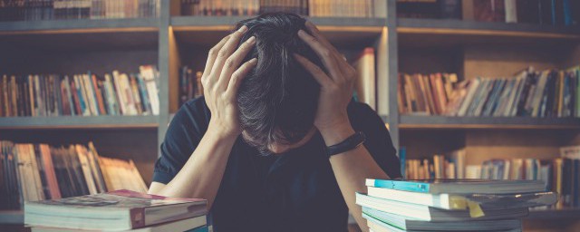 二月有28天或29天的原因(为什么二月有的时候是28天有的时候是29天)