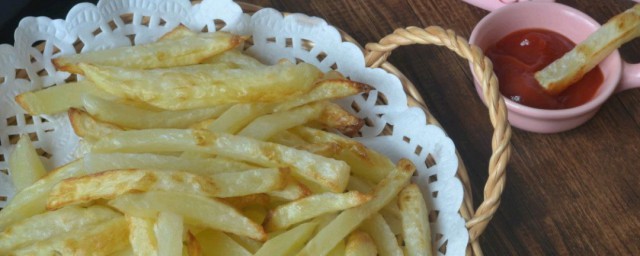 空气炸锅炸薯条做法(空气炸锅炸薯条做法多长时间)