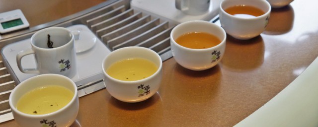 乌龙茶不能什么食物同食(乌龙茶不能和什么水果一起吃)