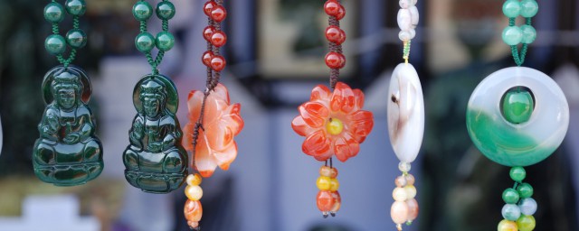 琼琚的解释(什么叫琼琚)