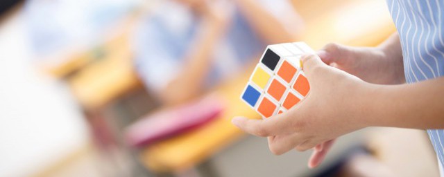 魔方口诀是什么(魔方口诀是什么意思)