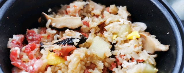 电饭煲焖饭怎么做(电饭煲焖饭怎么做窍门)