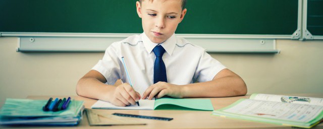 简单又特别的男孩名字推荐(简单一些的男孩名字)