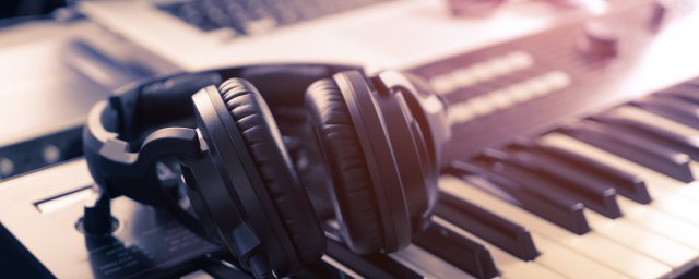 我嫉妒你的爱气势如虹是哪首歌歌词(我嫉妒气势如虹是什么歌)