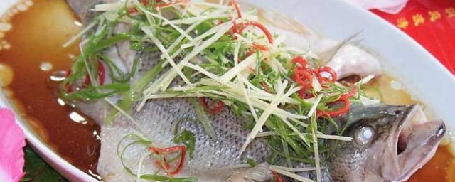 鲈鱼最好吃的做法简单介绍(鲈鱼怎样做最好吃又简单)