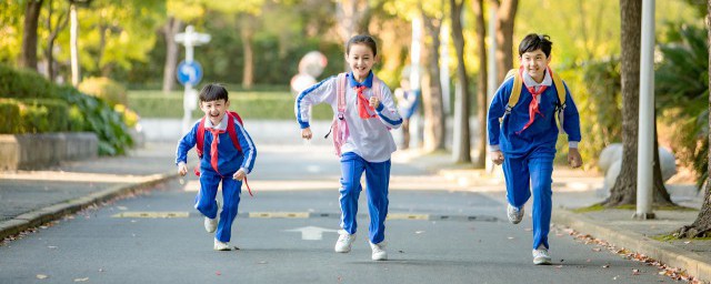 匍匐是什么意思(牺牲是什么意思)