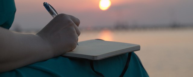 关于山色空蒙雨亦奇出处原文翻译及赏析(山色空蒙雨亦奇奇的解释)