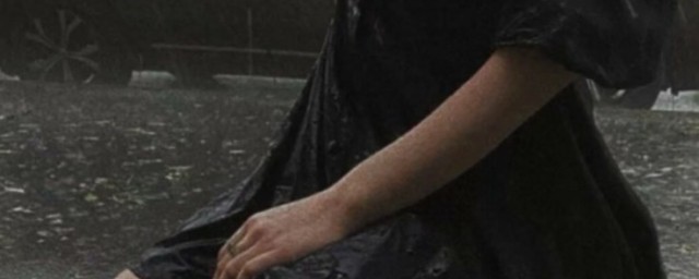 孤独且温柔的文案推荐(推荐一些温柔的文案)