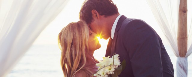 女生说好想贴贴是想抱抱的意思吗?(想和女朋友贴贴什么意思)