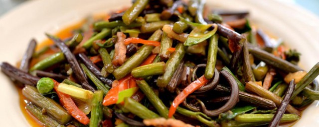 岩耳的家常吃法是什么(岩耳怎么吃最有营养银耳怎么做法)