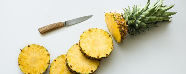 菠萝的吃法(菠萝的吃法注意事项)