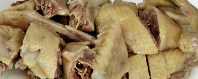 盐水鸭如何做才好吃(盐水鸭子怎么做好吃)