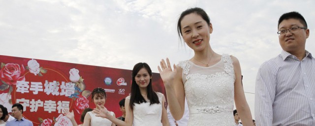 梦见白事场面如何解释(梦见白事预示着什么)