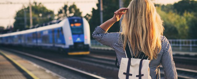 清新简约的女生网名(好听简约的女生网名)