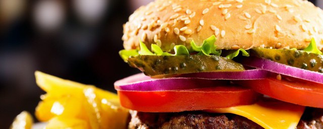 加厚版牛肉汉堡的做法步骤(牛肉汉堡怎样做)