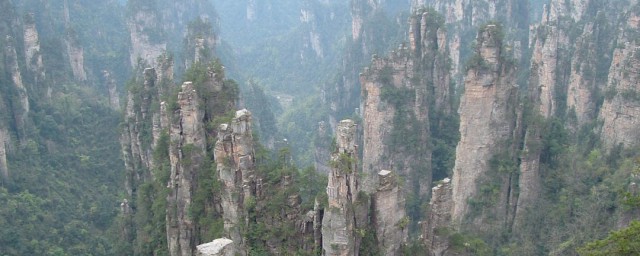 峥嵘什么意思(一生峥嵘什么意思)