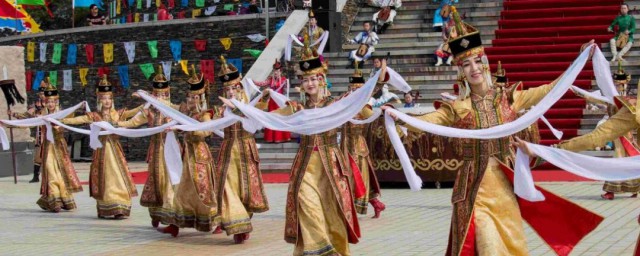 哈达不同颜色代表的意思(哈达的五种颜色分别是什么)