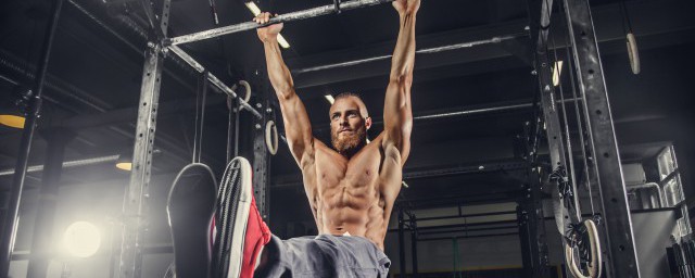 健身房腹肌训练方法有哪些(健身房怎么练腹部肌肉?)