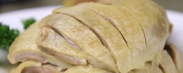 盐水鸭的作用(盐水鸭的营养价值和功效)