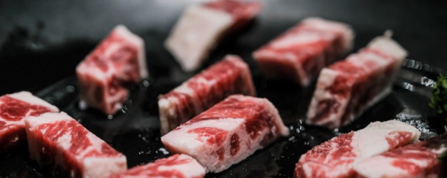 私房红烩牛肉的做法步骤(红烩牛肉用什么牛肉)