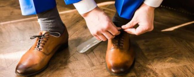 梦见买鞋试鞋的含义(梦见买鞋试鞋是什么意思周公解梦)