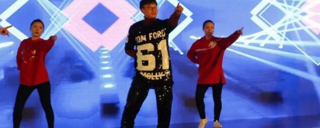 抖音搓手舞是啥歌(抖音搓澡舞的叫什么歌)