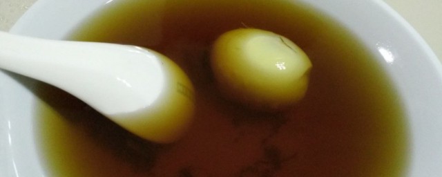 益母草煮鸡蛋的方法(益母草煮鸡蛋的正确煮法和喝法)