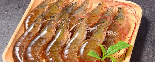 西红柿能和虾一起吃会有什么后果(西红柿和虾一起能吃吗)