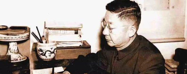 关于老舍的背景资料介绍