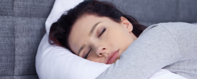 梦见狗咬自己但是没咬到是啥意思(梦见狗咬却没咬到自己是怎么回事)