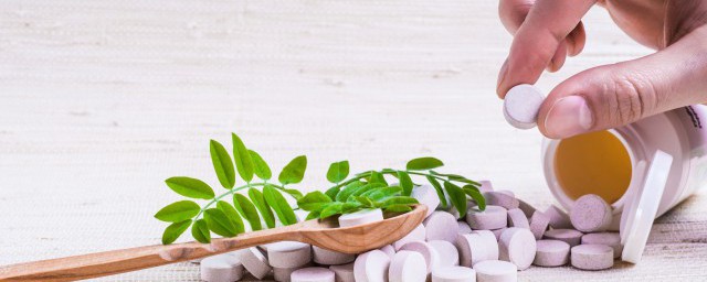 可不可以一起吃维生素c和维生素b(维生素c可以和维生素c一起吃吗)