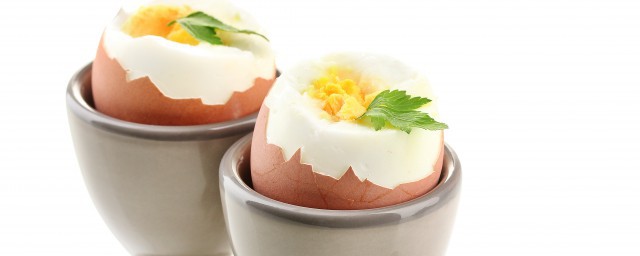 煮鸡蛋用开水好还是用冷水好(煮鸡蛋用开水好还是凉水好)