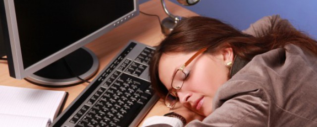 做梦梦到自己牙齿掉了是啥意思(做梦梦到自己掉了牙齿是什么意思)