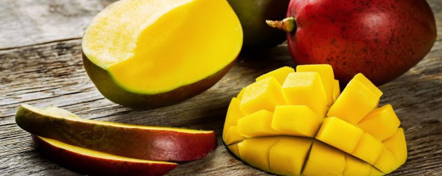 能不能一起吃芒果和牛奶(芒果能不能跟牛奶一起吃)