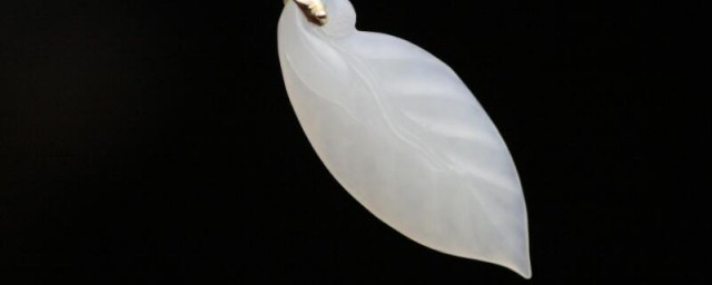 关于和田玉俄料的解释(和田玉俄料什么意思)