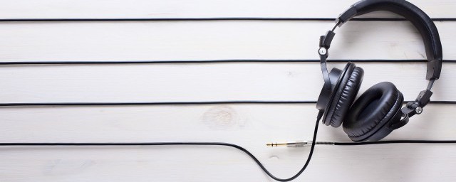 日落与晚风完整歌词(落日与晚风歌词是什么意思)