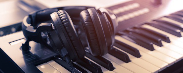 星河入海完整歌词及歌曲简介(走向星辰大海歌词)