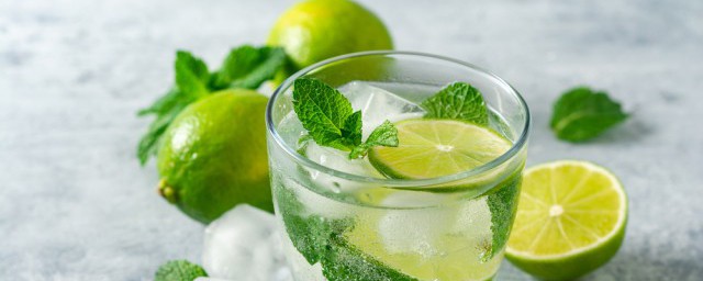 青柠檬和黄柠檬有什么区别(青柠檬和黄柠檬有什么区别吗?)