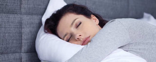 关于梦到自己谈恋爱了的意思(梦到自己谈恋爱是怎么回事)