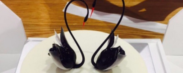 黑天鹅外卖的意思(黑天鹅外卖是什么意思含义)