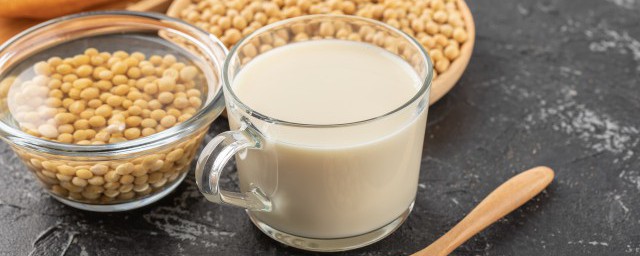 天天喝豆浆有什么好处和坏处(孕妇天天喝豆浆有什么好处和坏处)