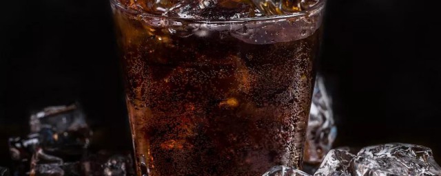 冷冻后的可乐为什么会爆炸(可乐放速冻为什么会爆炸)