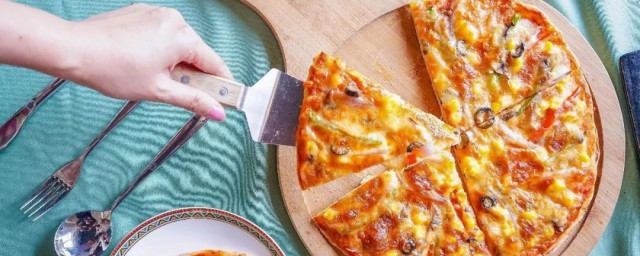 家常做法的披萨饼步骤(披萨饼的做法)